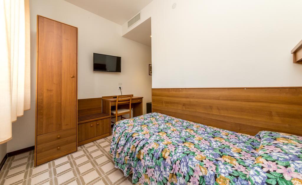 Hotel Alla Rotonda リド・ディ・イエゾロ エクステリア 写真